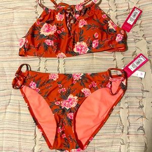 Beautiful floral Bikini set - NWT Large